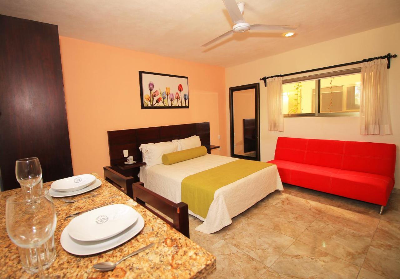 Papagayo Hotel Boutique 普拉亚卡门 外观 照片 A typical hotel room