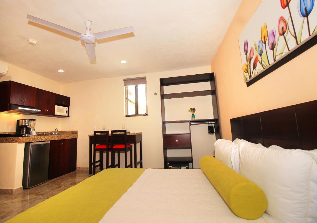 Papagayo Hotel Boutique 普拉亚卡门 外观 照片 A typical studio at the hotel
